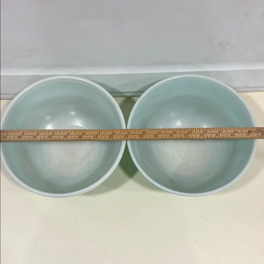 Pyrex Green/ White Bowl Big Green and White Vintage Pyrex Bowl shown on left